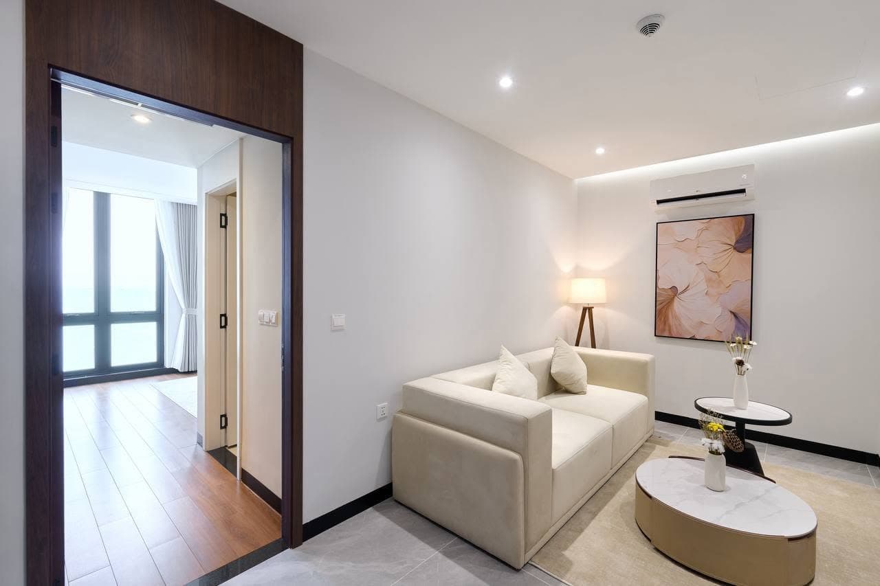 Suite seating area